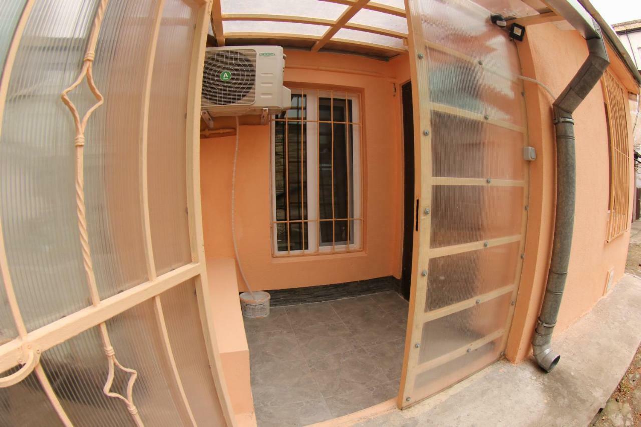 Apartment On Gimnazycheskaya Odesa Exterior photo
